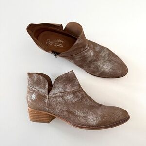 Seychelles Snare Metallic Leather Ankle Boot Size 9 1/2
